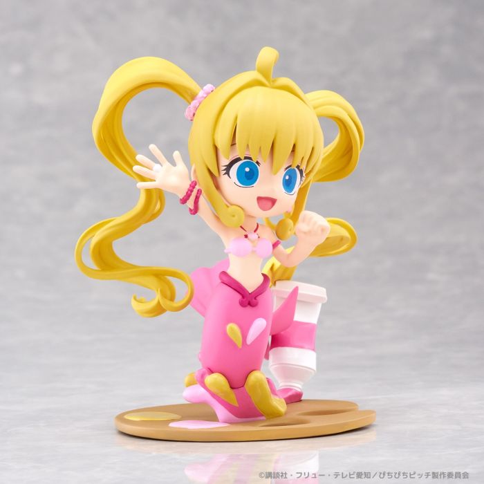 Lucia PalVerse Palé figure — product view 4