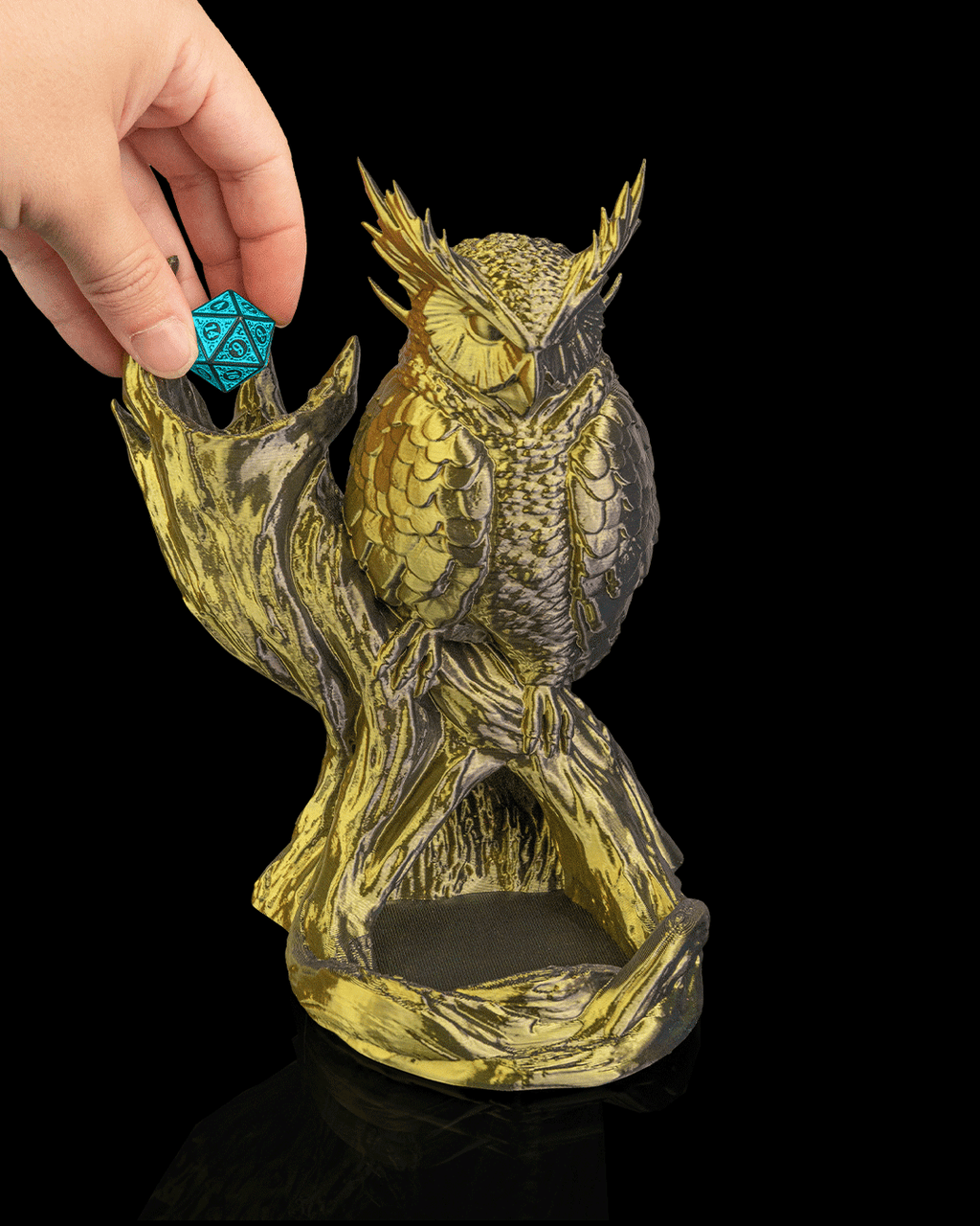 The Omen Owl Dice Tower loading a die