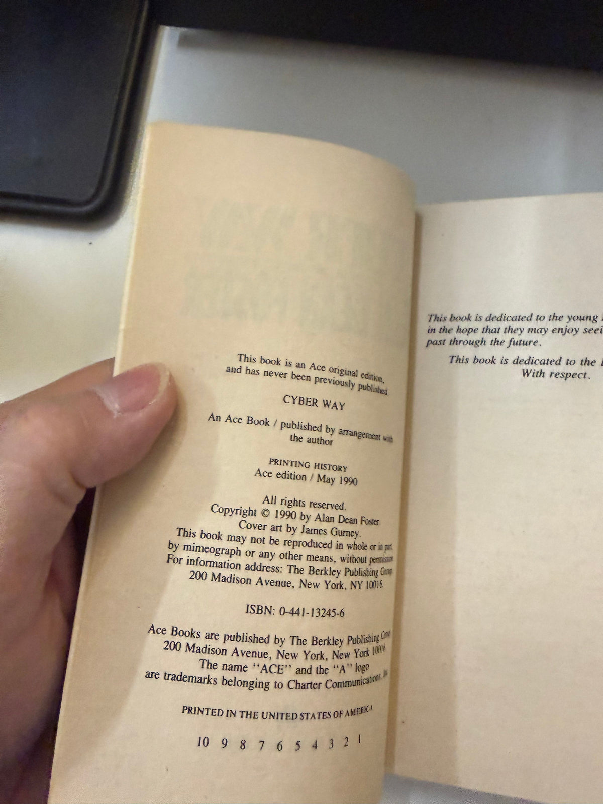Cyber Way by Alan Dean Foster; actual copy photo 4 of 5