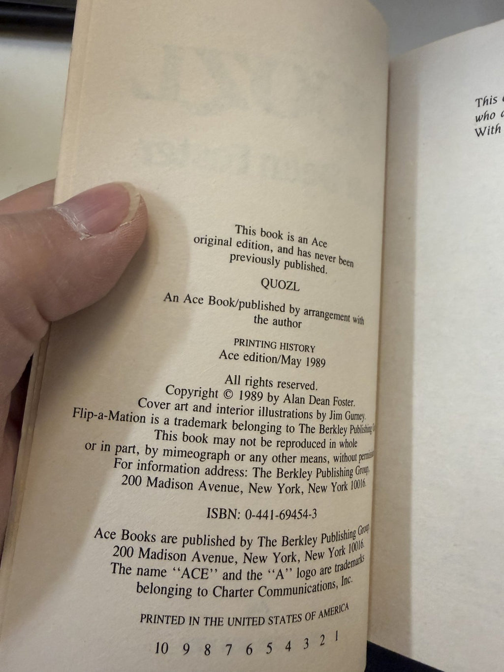 Quozl by Alan Dean Foster - photo 4
